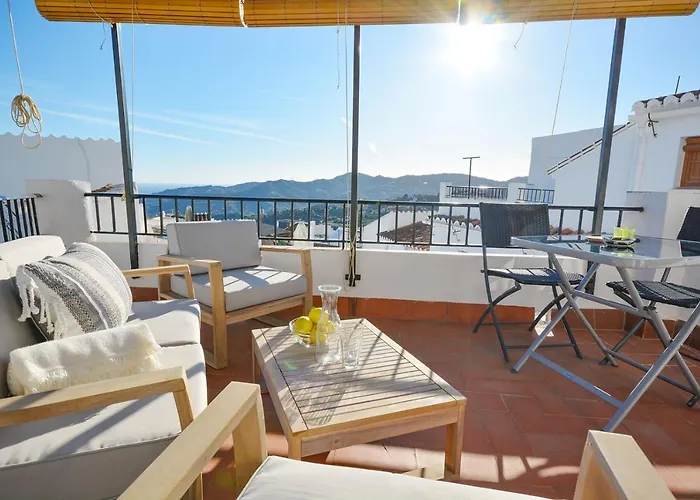 Casa Rosario, Frigiliana Large Historic Townhouse With Amazing Roof Terrace Hansonholiday Rentals