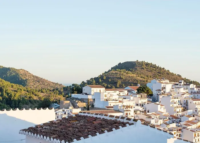 Casa Rosario, Frigiliana Large Historic Townhouse With Amazing Roof Terrace Hansonholiday Rentals